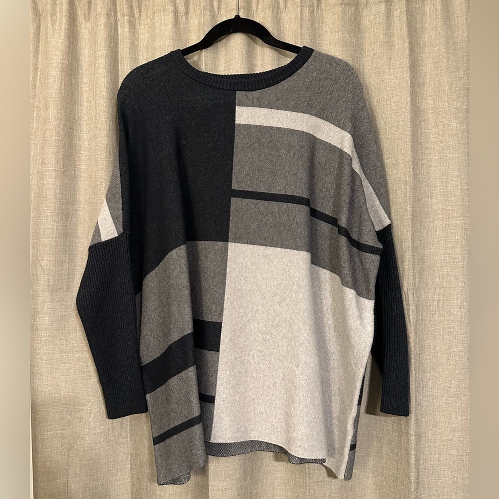 Jospeh A. Colorblock Sweater - Black,Gray / size S